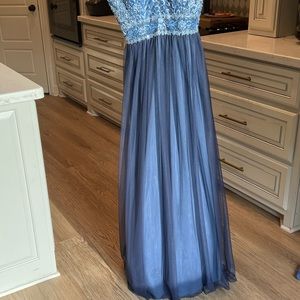 Formal/prom/homecoming/court dress